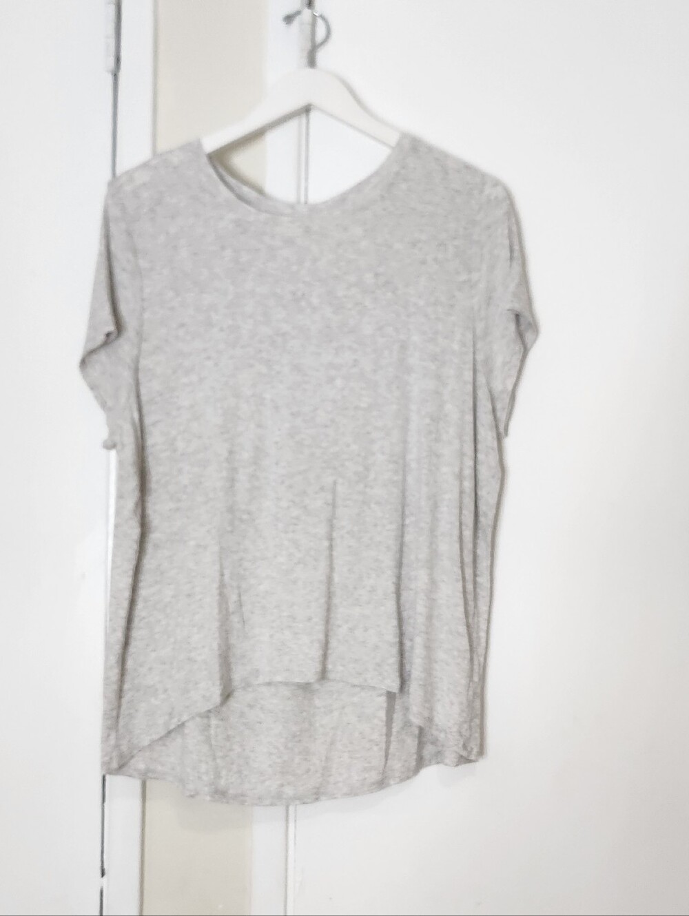 Athleta Light Gray Relaxed High-Low Tee